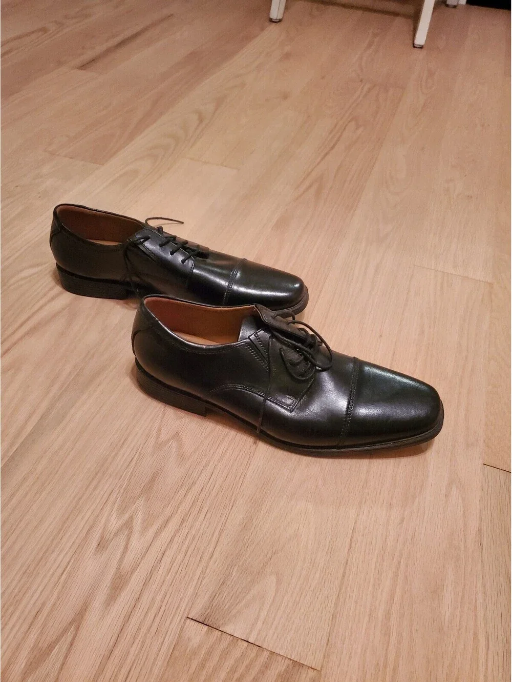 Clarks Men's Black Dress Shoes Size 11.5 US